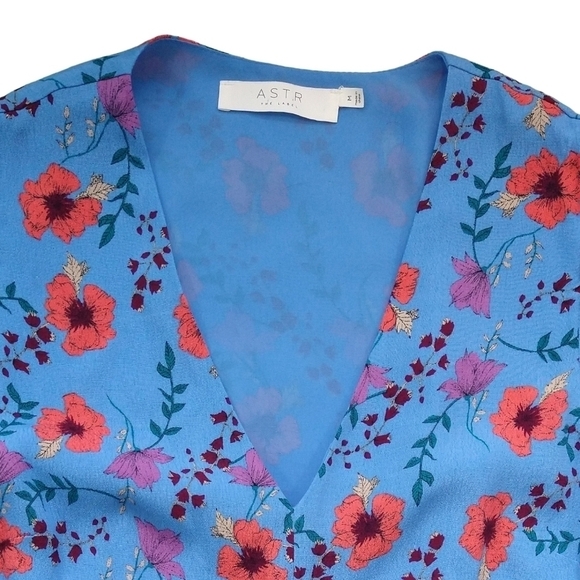 ASTR The Label Blue Floral Cinched Ruffle Long Sleeve Mini Dress Romantic - Picture 3 of 10